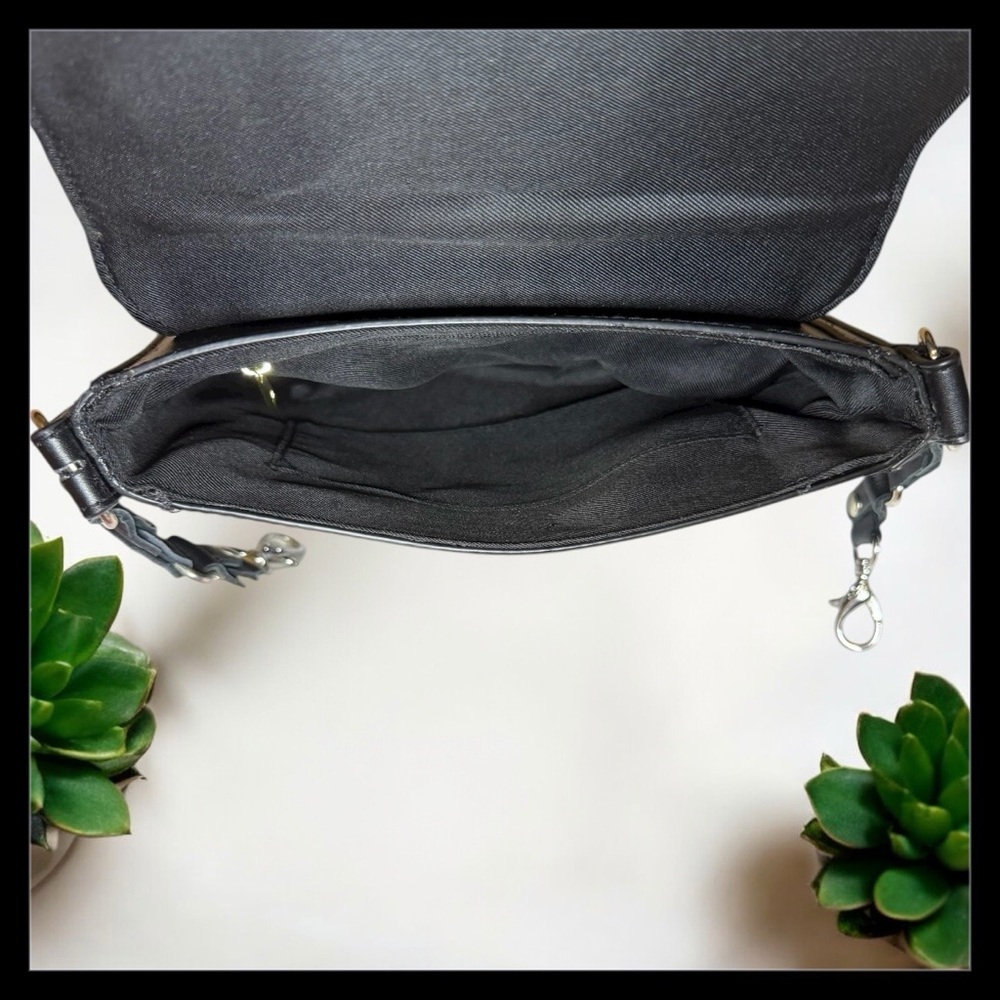 Grace Adele clasps - Black Bag w A New Day vibes ready for favorite strap to add - Picture 7 of 11